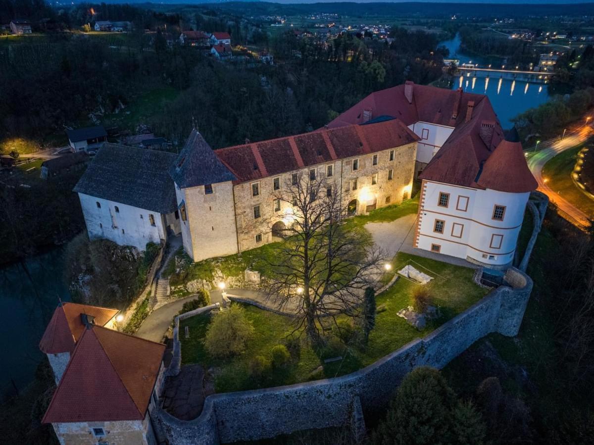 Apartman Ferenac Ozalj Exteriör bild